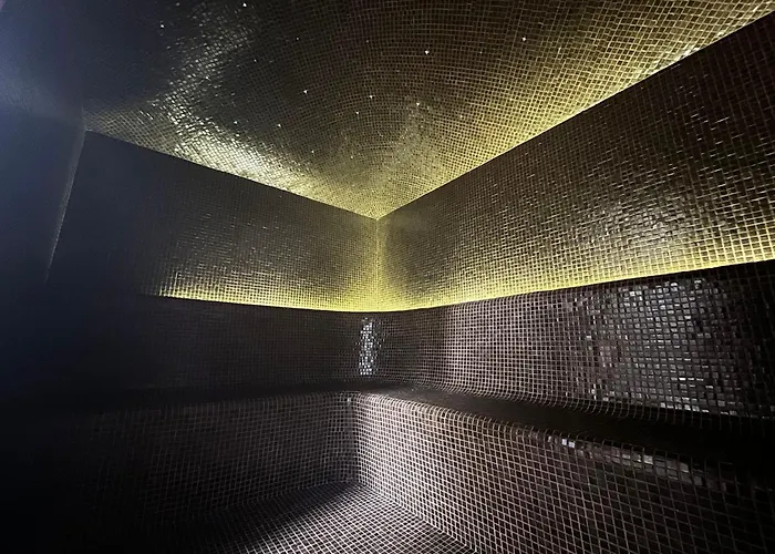 Hotel The 5*