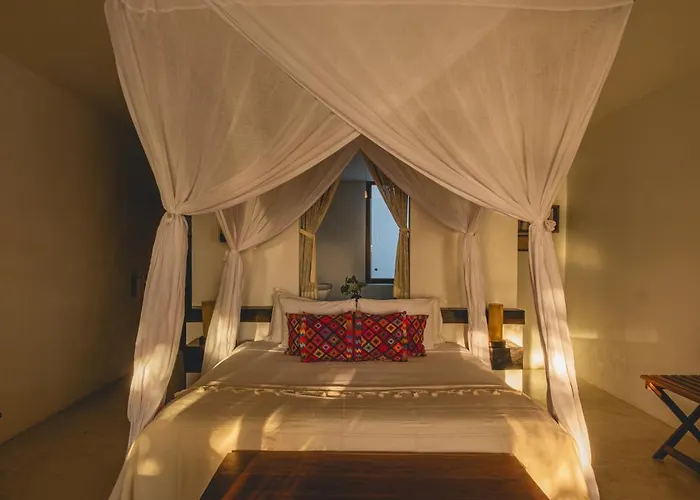Hotel The 5*